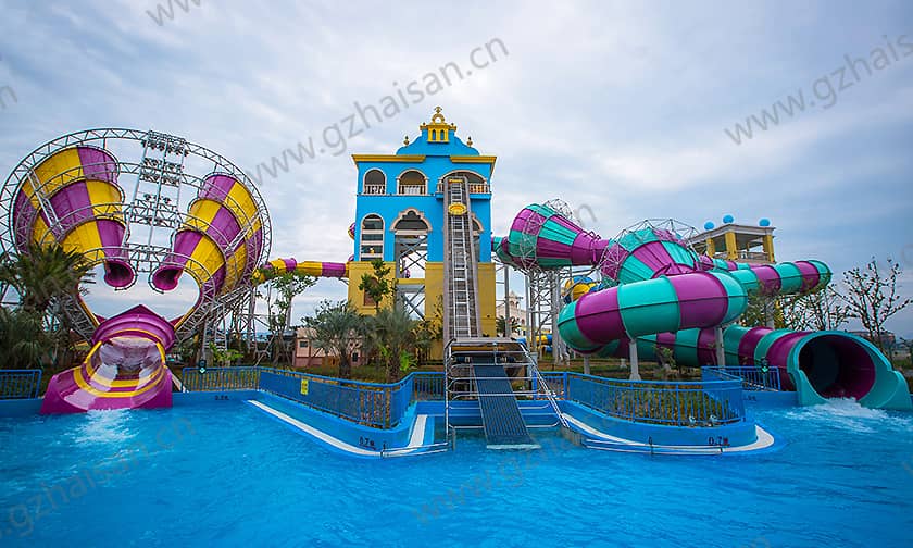浙江宁波大目湾阿拉的海水上乐园超级龙卷风+暴风谷
