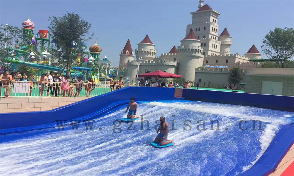 水上乐园设施大揭秘：探险、刺激、狂欢一夏