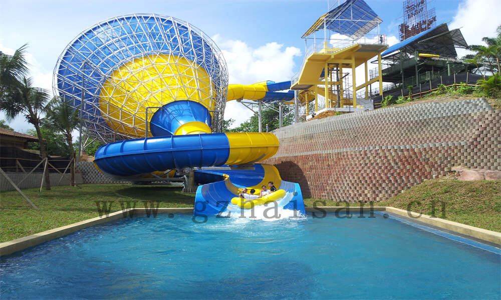 买水上乐园设备一定要去厂家考察