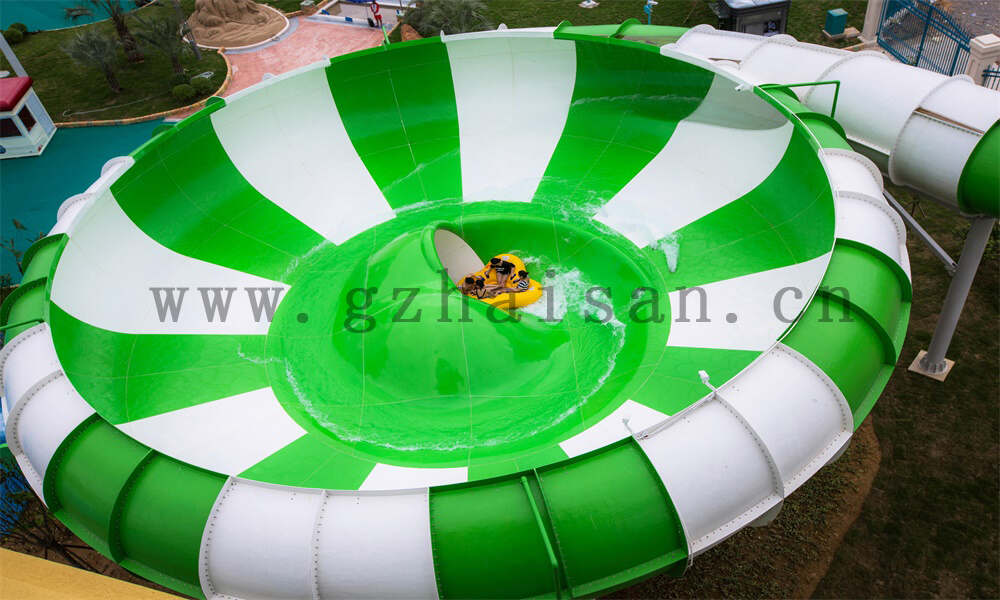 水上乐园运营时如何进行设施安全评估？