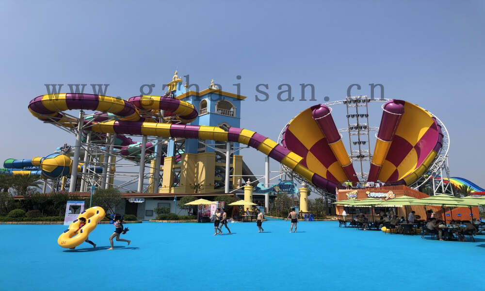 水上乐园设计中的配套服务设施应如何考虑？