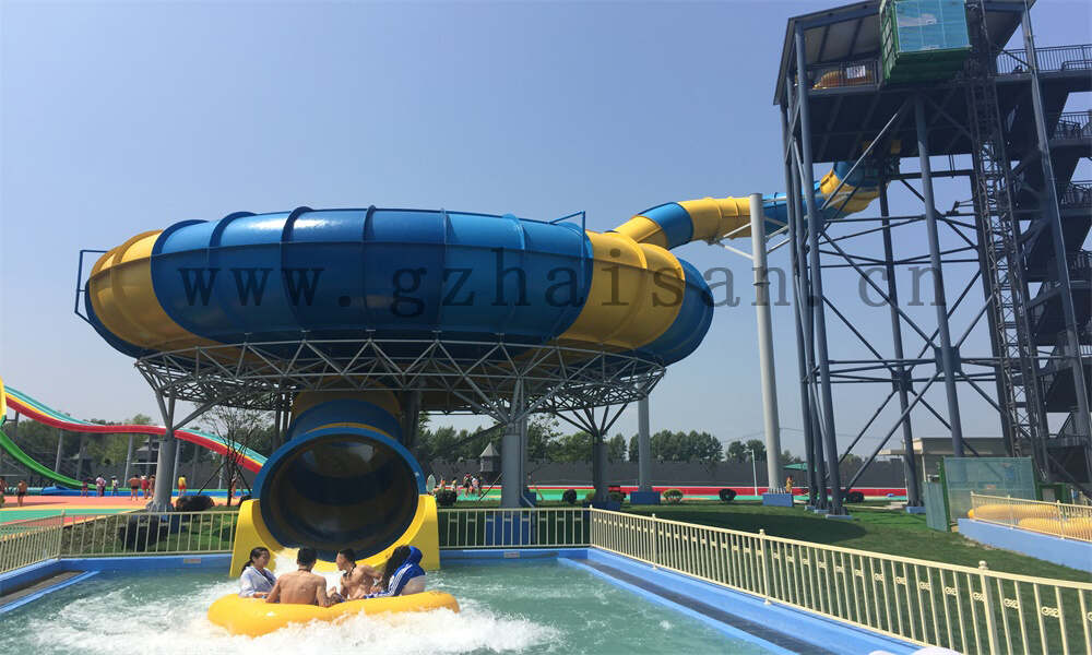 新型水上游乐设施大揭秘：种类繁多，畅享清凉夏日