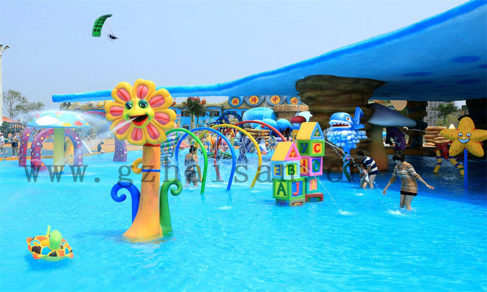 如何确保室内水上乐园设备和水质安全？